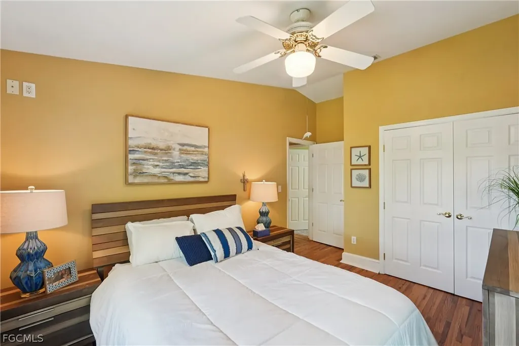 2520 SE 20th Place Cape Coral FL 33904