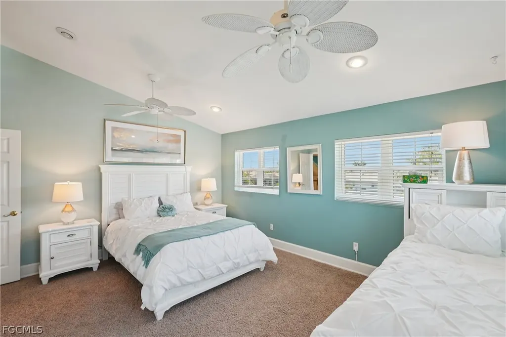 2520 SE 20th Place Cape Coral FL 33904