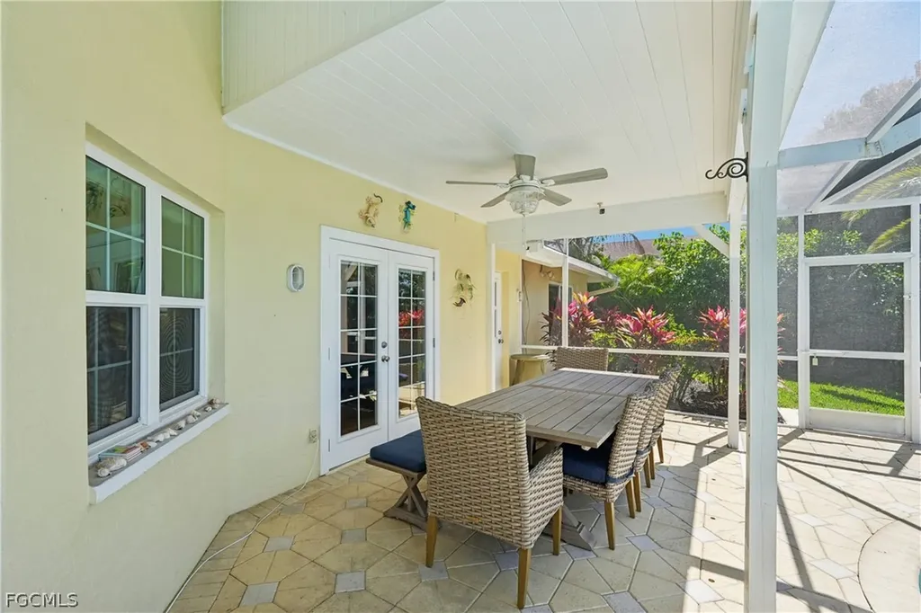 2520 SE 20th Place Cape Coral FL 33904