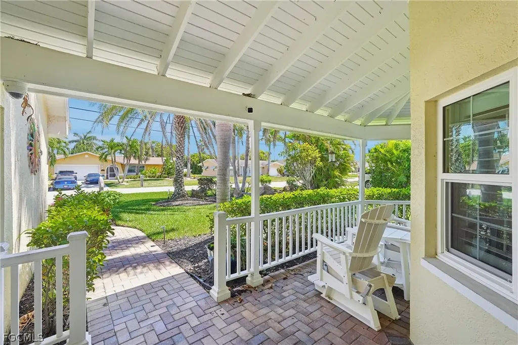 2520 SE 20th Place Cape Coral FL 33904