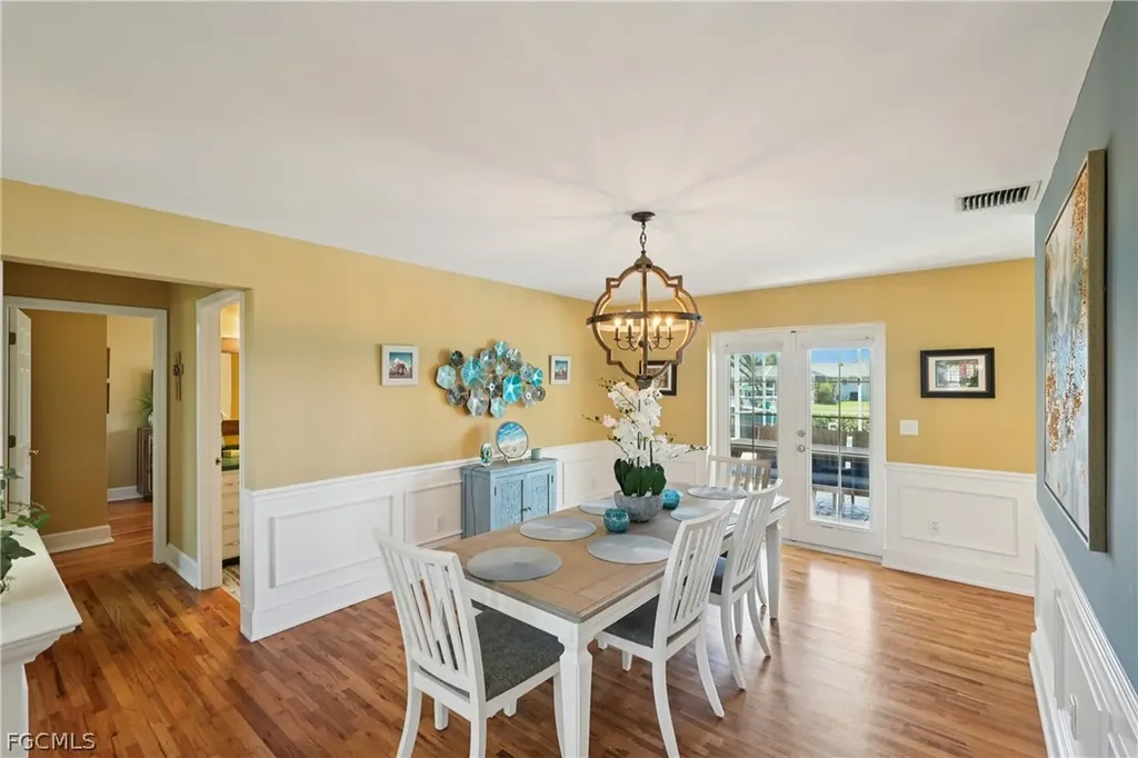 2520 SE 20th Place Cape Coral FL 33904