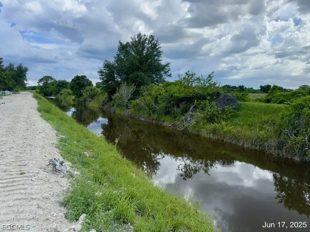 422 Caywood Avenue S Lehigh Acres FL 33974