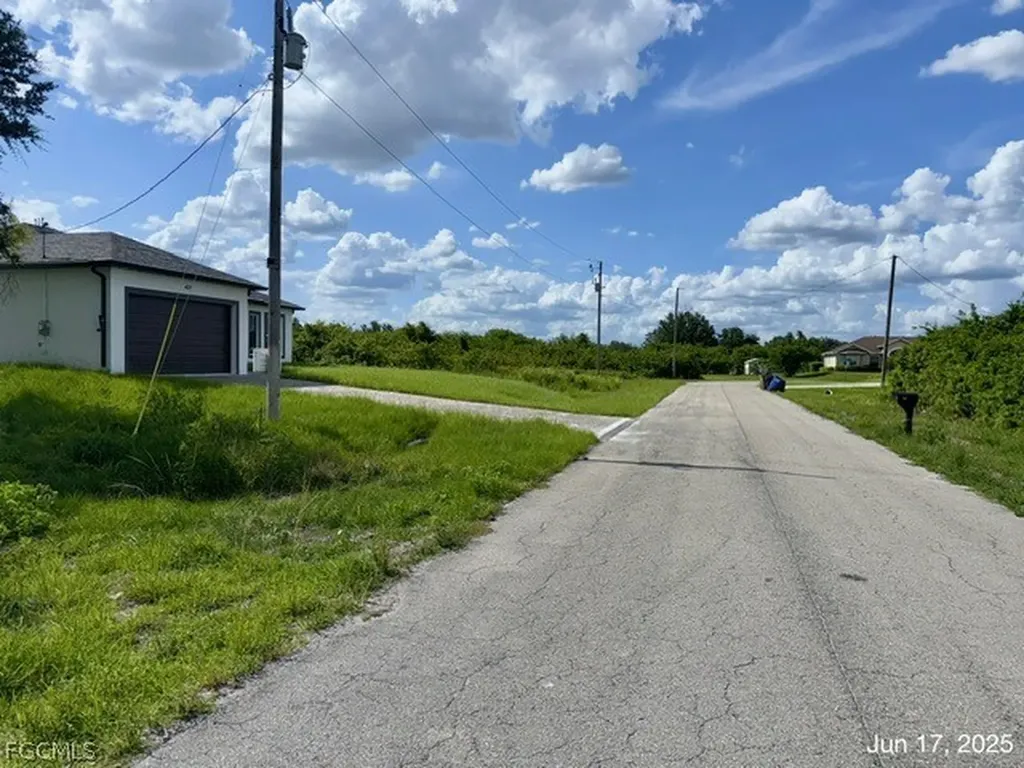 422 Caywood Avenue S Lehigh Acres FL 33974