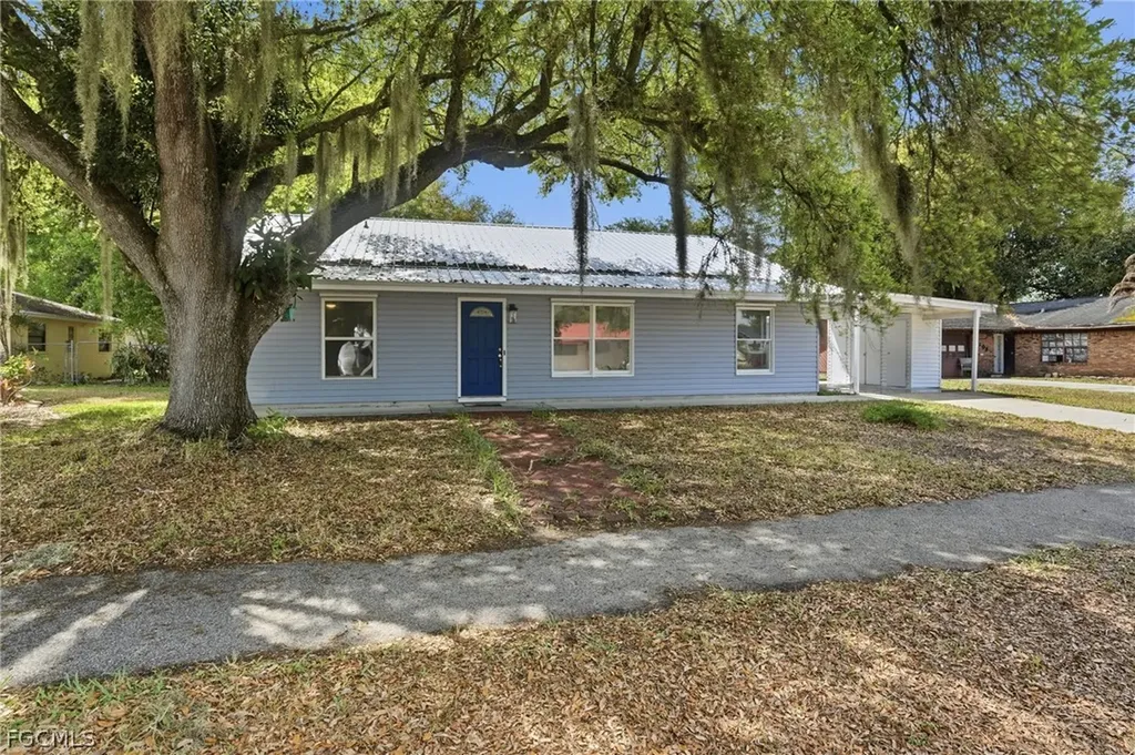 210 E Sugarland Circle Clewiston FL 33440