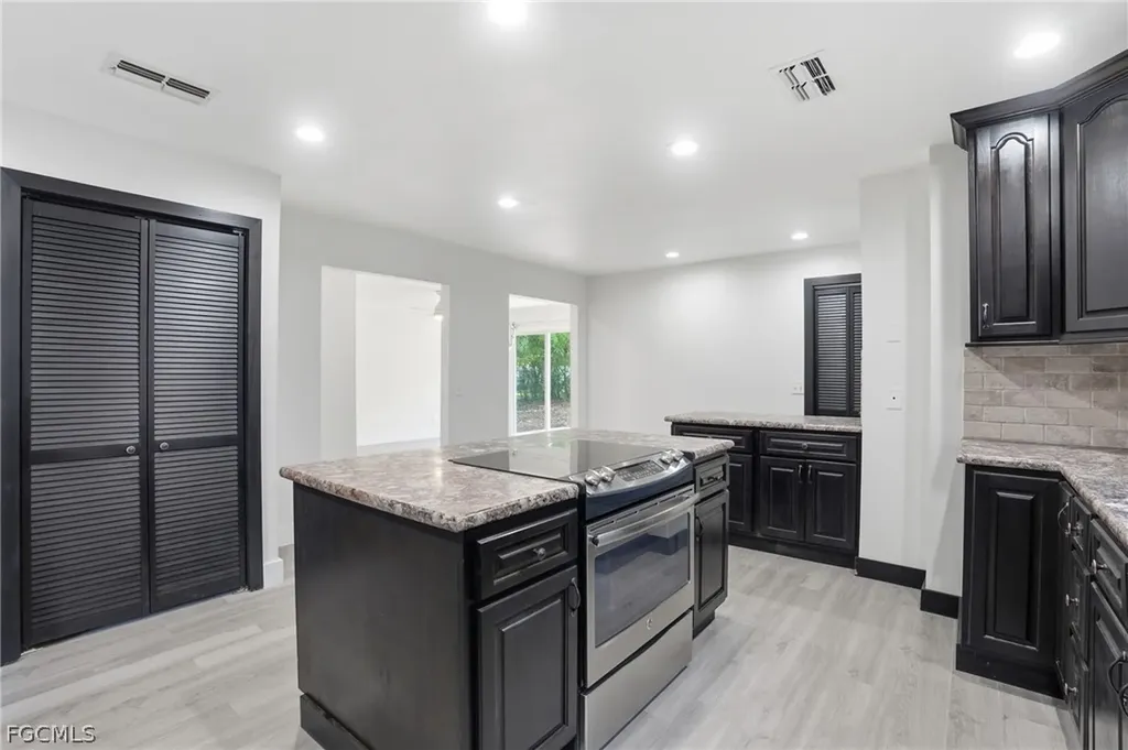 210 E Sugarland Circle Clewiston FL 33440