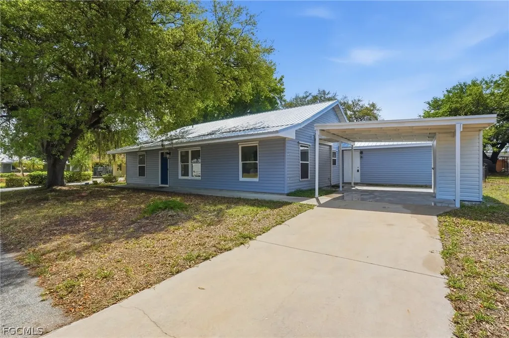 210 E Sugarland Circle Clewiston FL 33440