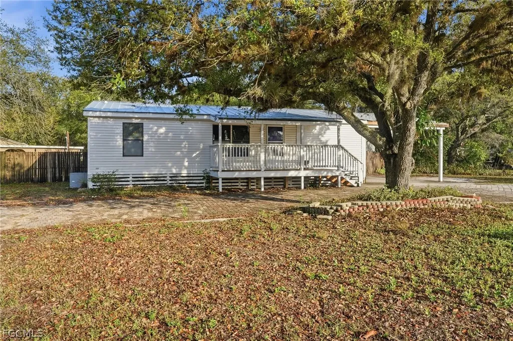 740 Bennett Avenue Labelle FL 33935