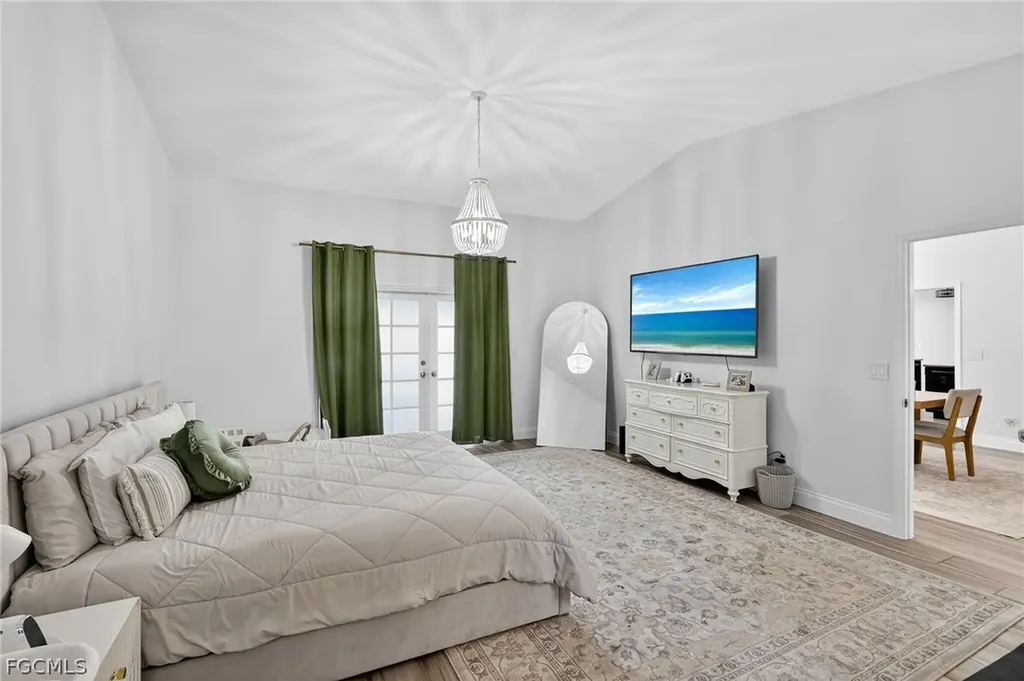 29 SE 10th Avenue Cape Coral FL 33990