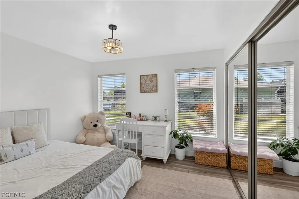 29 SE 10th Avenue Cape Coral FL 33990