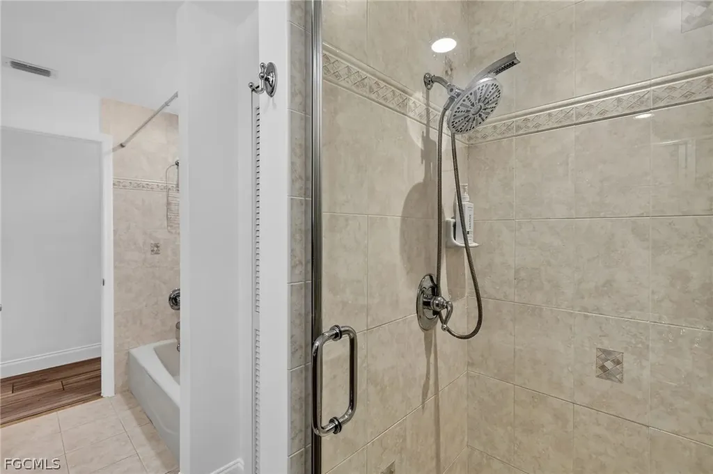 29 SE 10th Avenue Cape Coral FL 33990