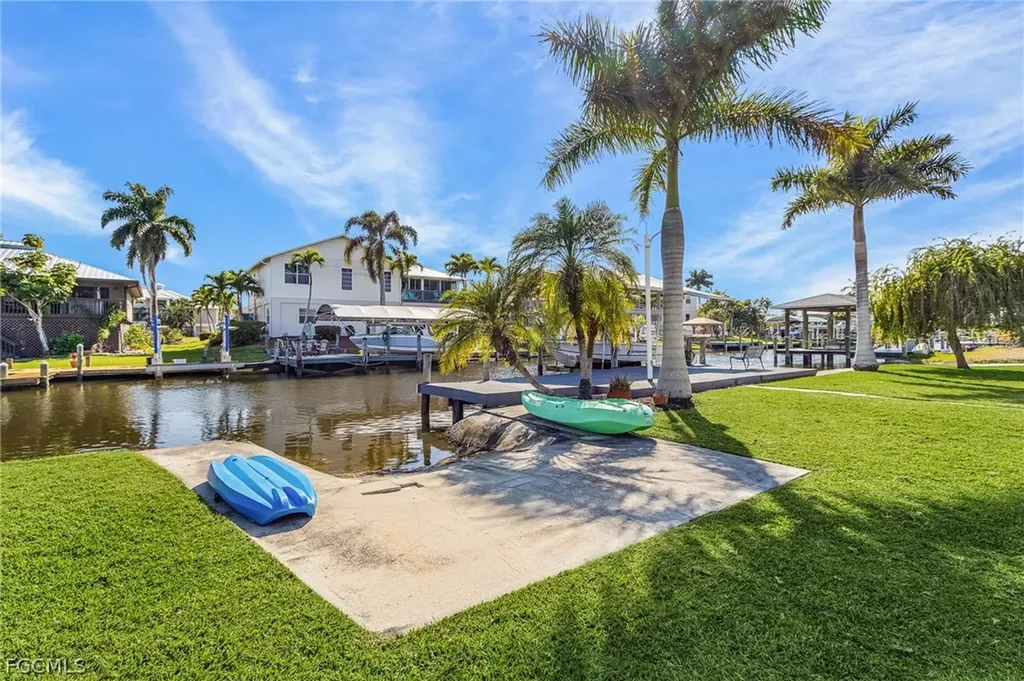 6331 Plumosa Avenue Fort Myers FL 33908