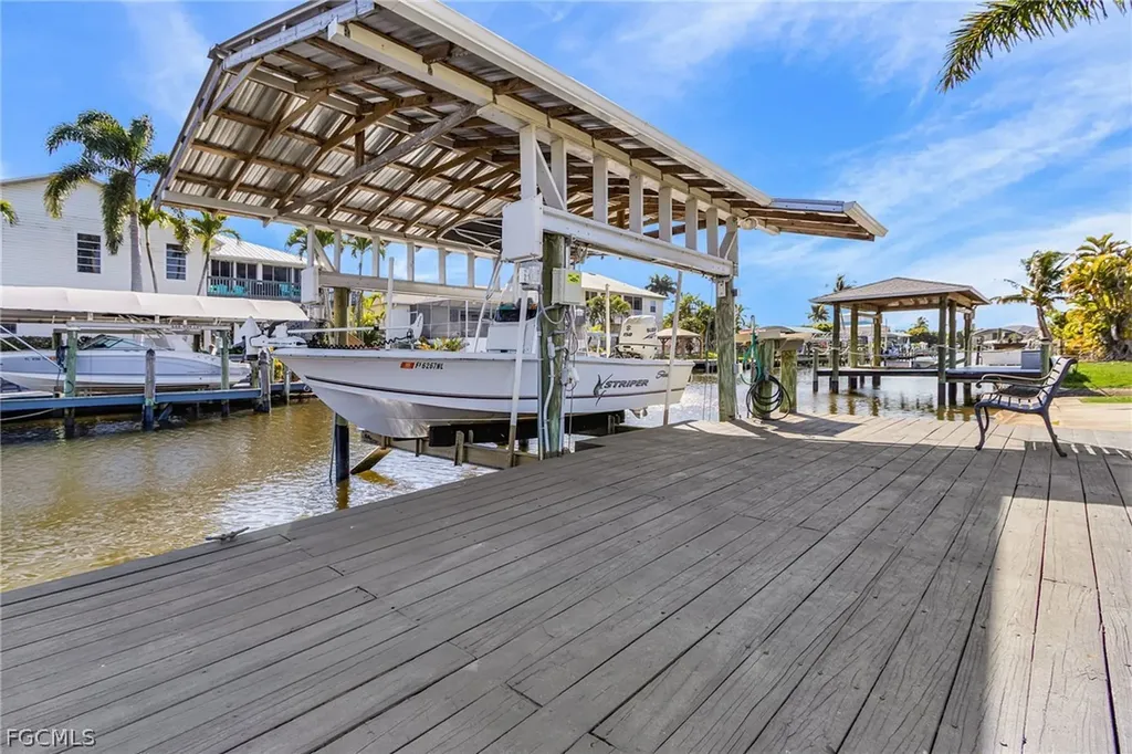 6331 Plumosa Avenue Fort Myers FL 33908