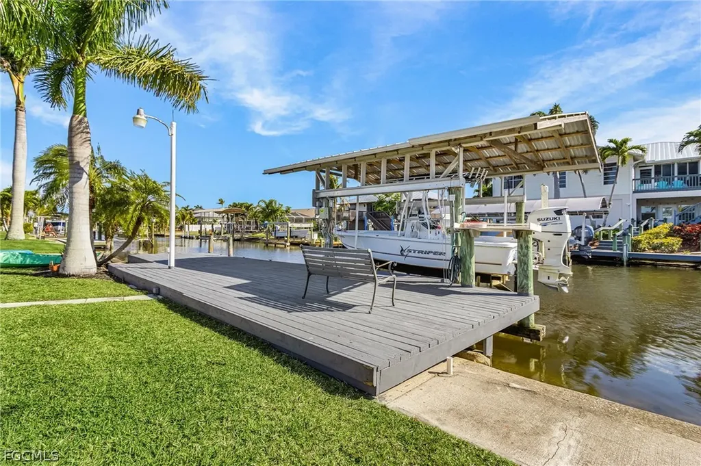 6331 Plumosa Avenue Fort Myers FL 33908