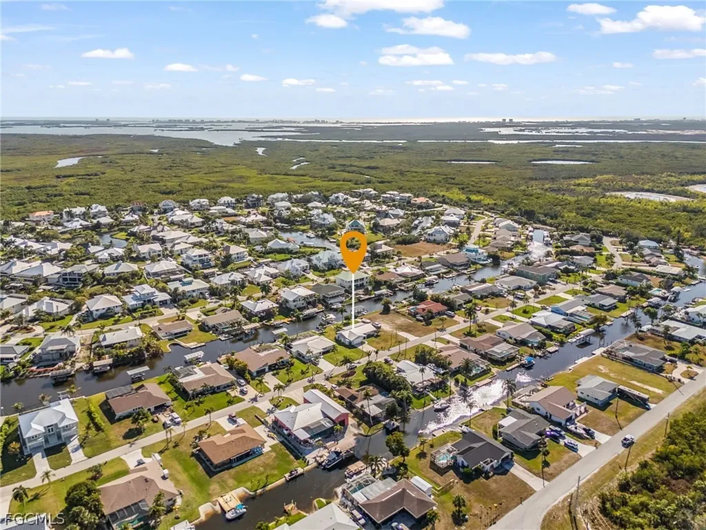 6331 Plumosa Avenue Fort Myers FL 33908
