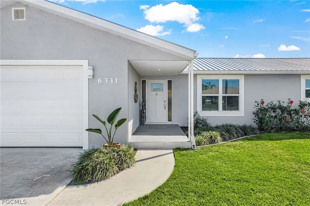 6331 Plumosa Avenue Fort Myers FL 33908