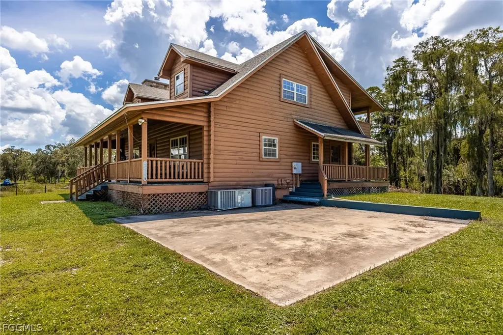820 N Jinete Street Clewiston FL 33440