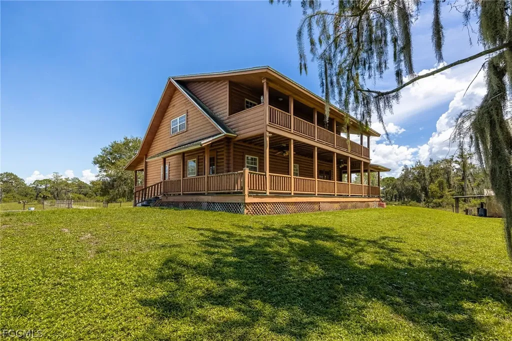 820 N Jinete Street Clewiston FL 33440