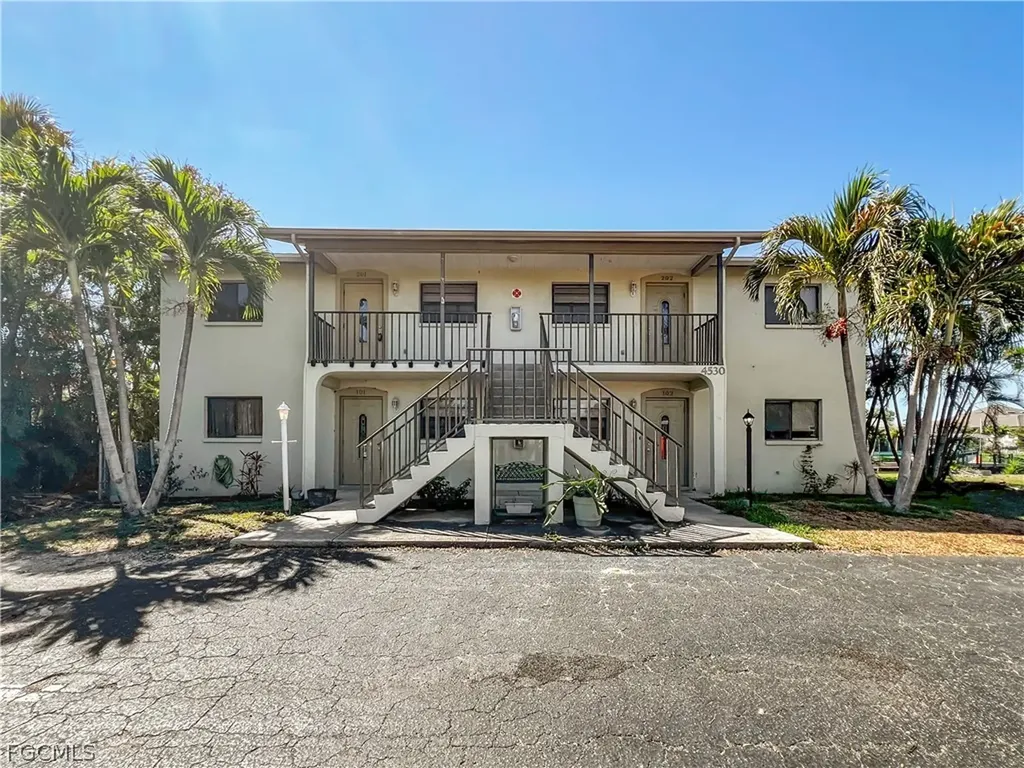 4530 SW 10th Avenue Cape Coral FL 33914