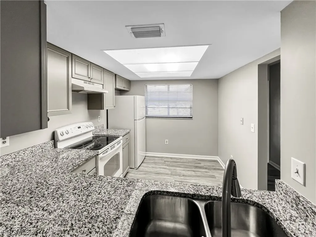 4530 SW 10th Avenue Cape Coral FL 33914