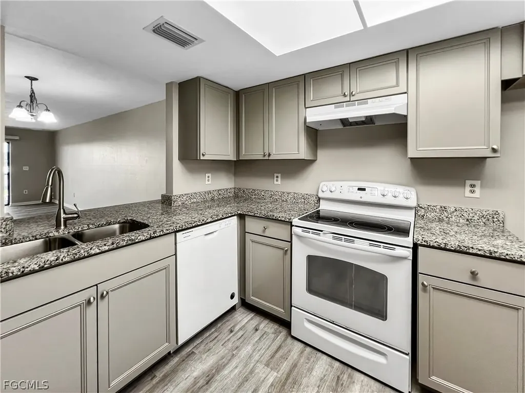 4530 SW 10th Avenue Cape Coral FL 33914