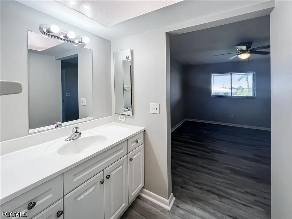 4530 SW 10th Avenue Cape Coral FL 33914