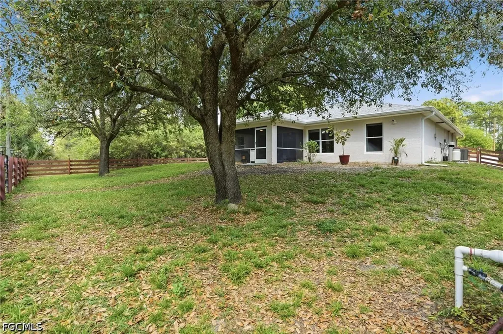 134 Mcarthur Boulevard Lehigh Acres FL 33974