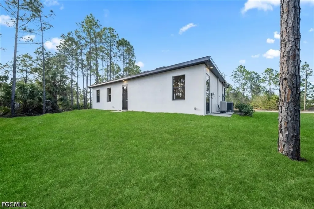 1805 W 10th Street Lehigh Acres FL 33972