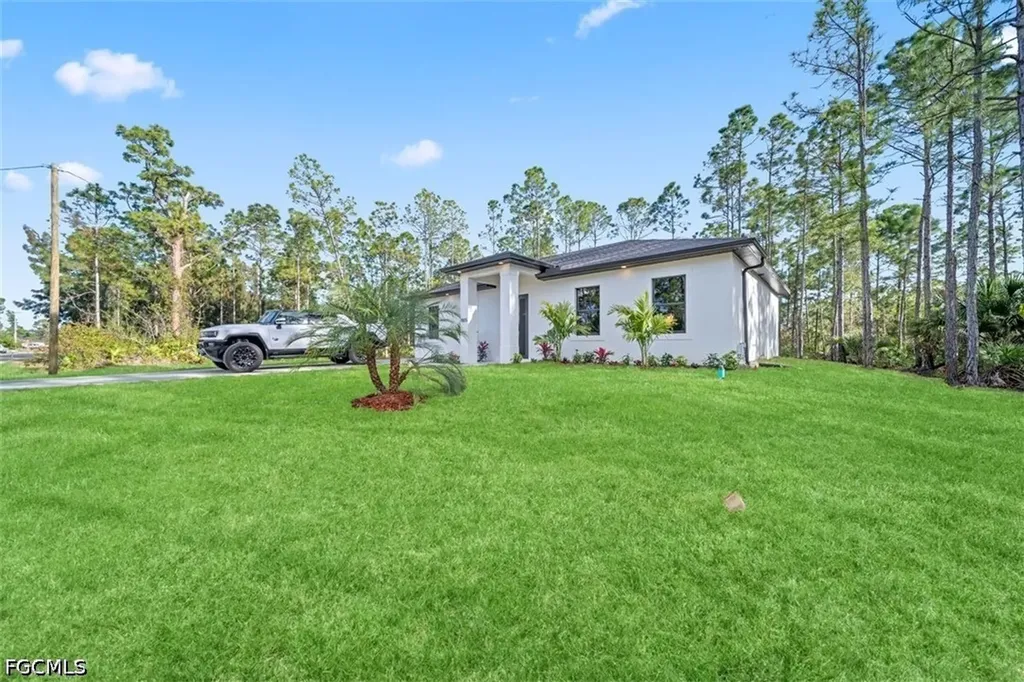1805 W 10th Street Lehigh Acres FL 33972