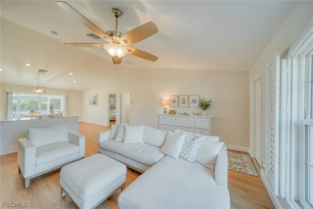 2847 SW 26th Place Cape Coral FL 33914