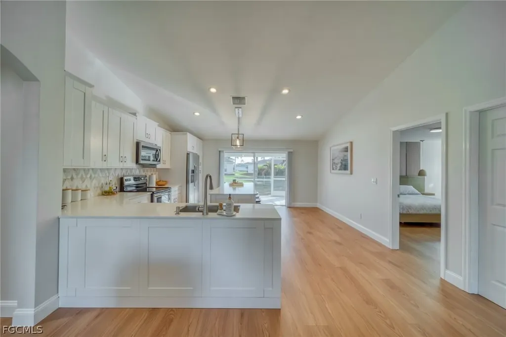2847 SW 26th Place Cape Coral FL 33914