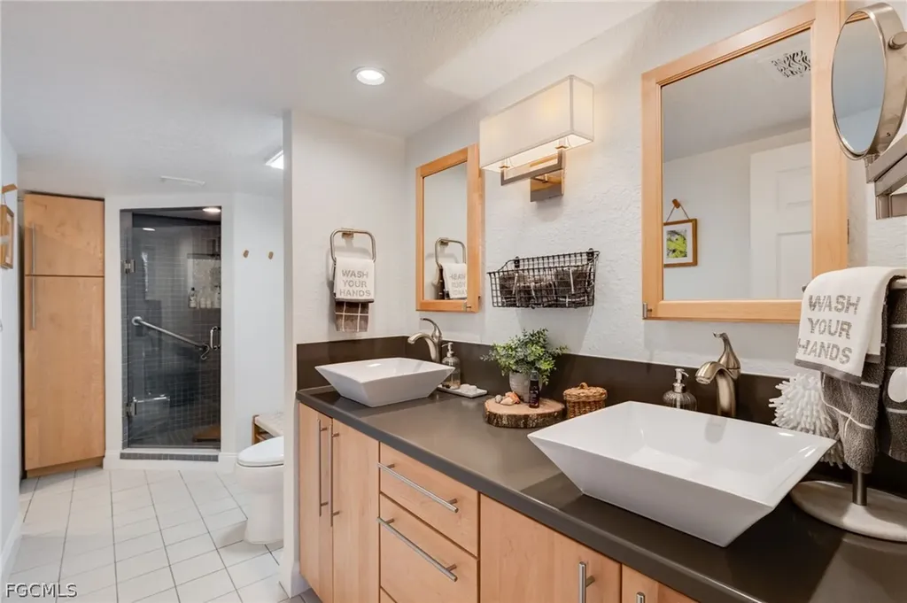 9247 Dimmick Drive Sanibel FL 33957