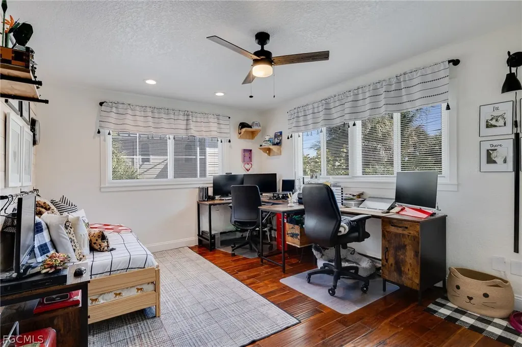 9247 Dimmick Drive Sanibel FL 33957