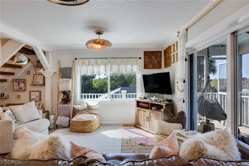 9247 Dimmick Drive Sanibel FL 33957