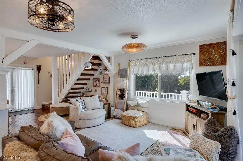 9247 Dimmick Drive Sanibel FL 33957