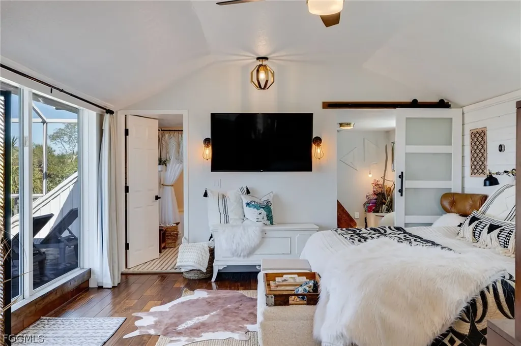9247 Dimmick Drive Sanibel FL 33957