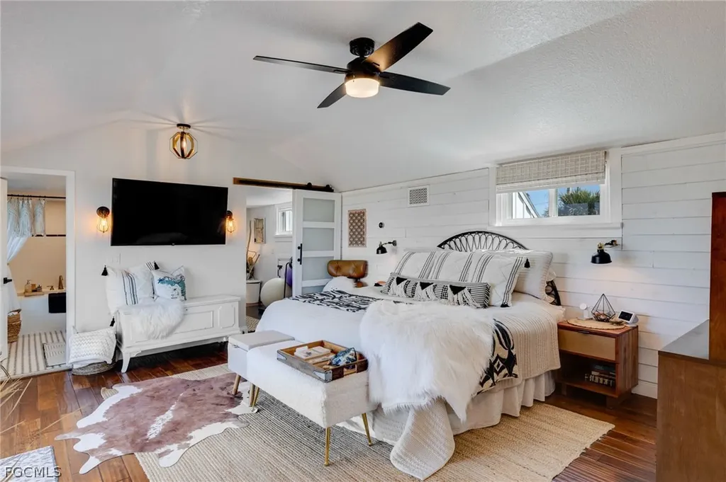 9247 Dimmick Drive Sanibel FL 33957