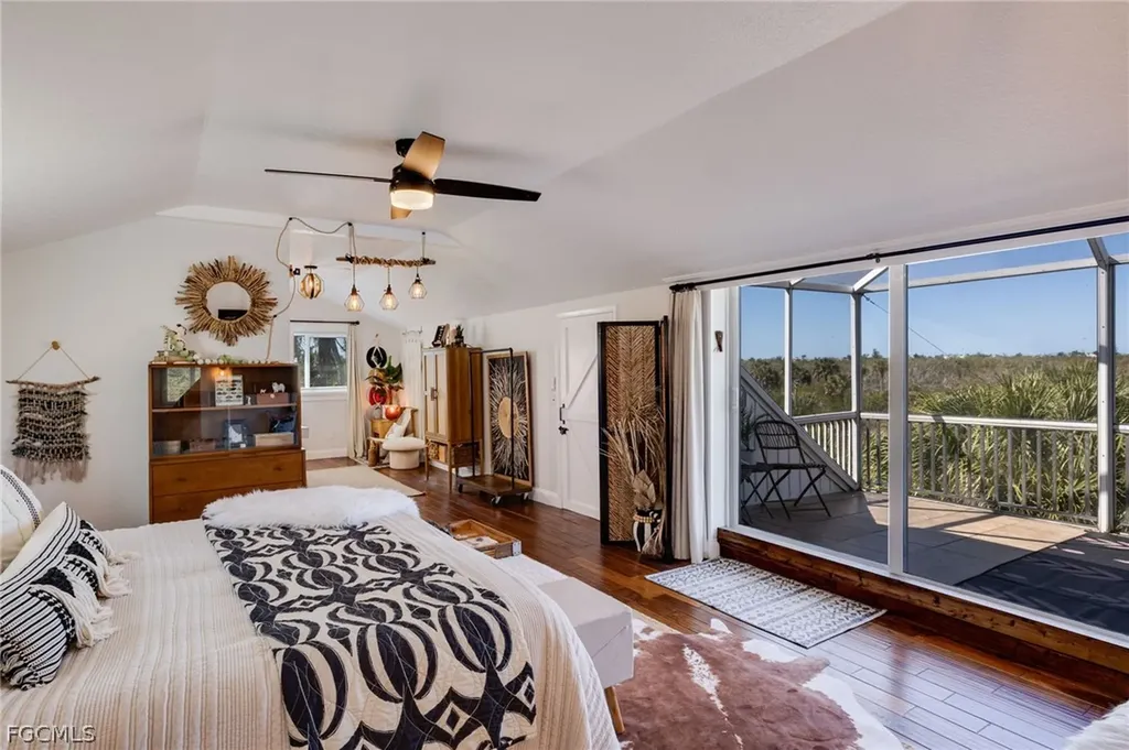 9247 Dimmick Drive Sanibel FL 33957