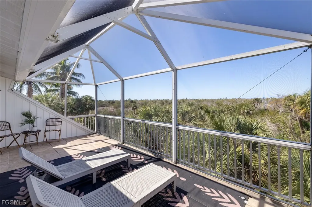 9247 Dimmick Drive Sanibel FL 33957