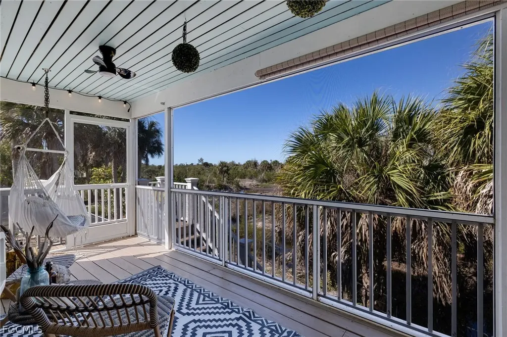 9247 Dimmick Drive Sanibel FL 33957
