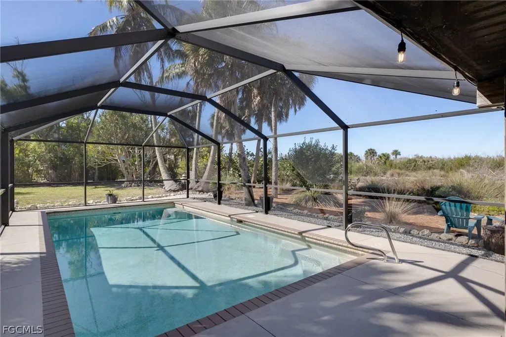 9247 Dimmick Drive Sanibel FL 33957