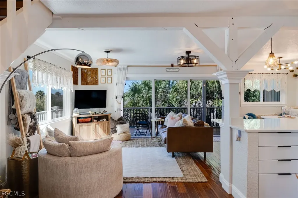 9247 Dimmick Drive Sanibel FL 33957
