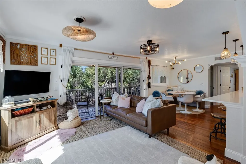 9247 Dimmick Drive Sanibel FL 33957