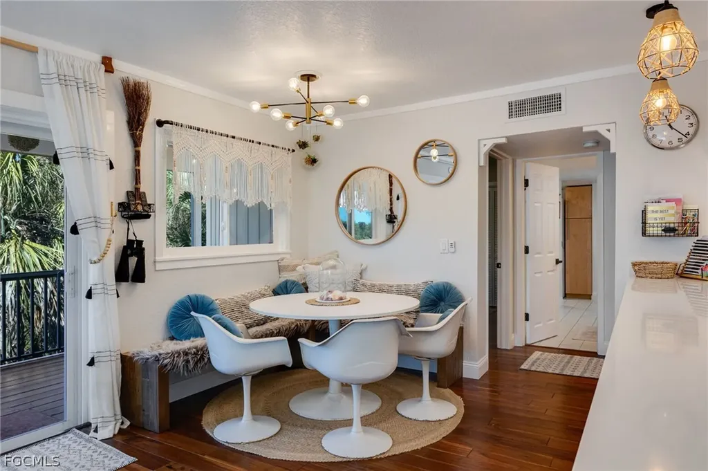 9247 Dimmick Drive Sanibel FL 33957