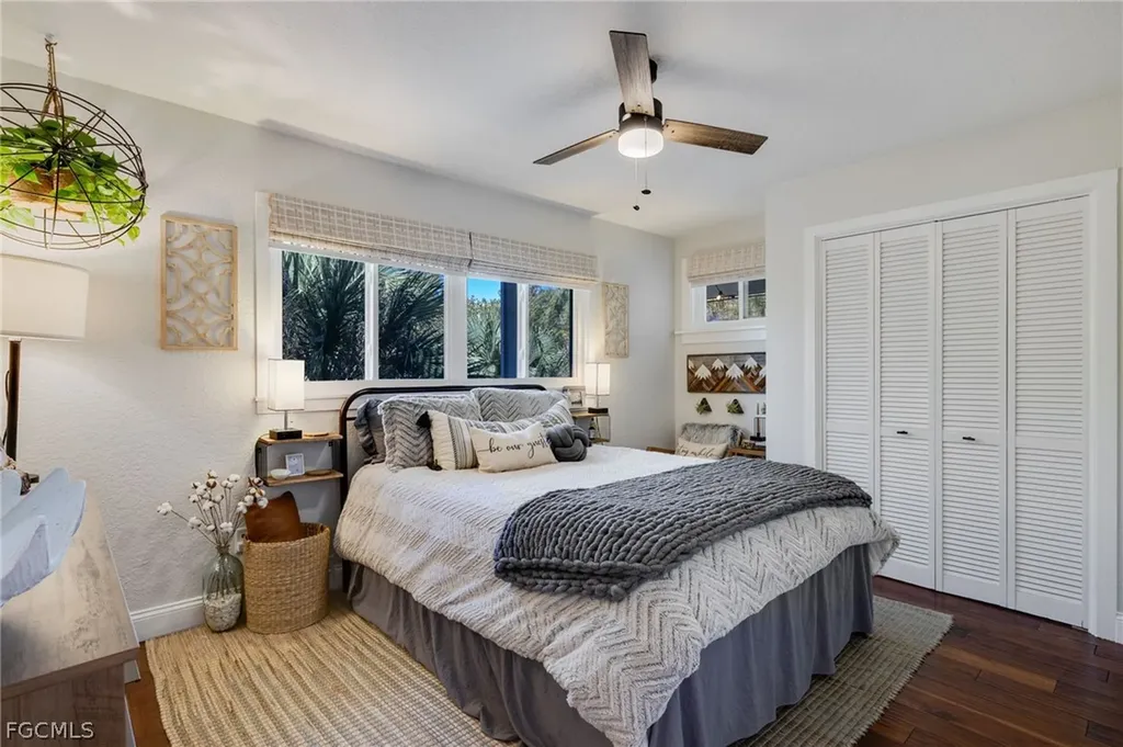 9247 Dimmick Drive Sanibel FL 33957