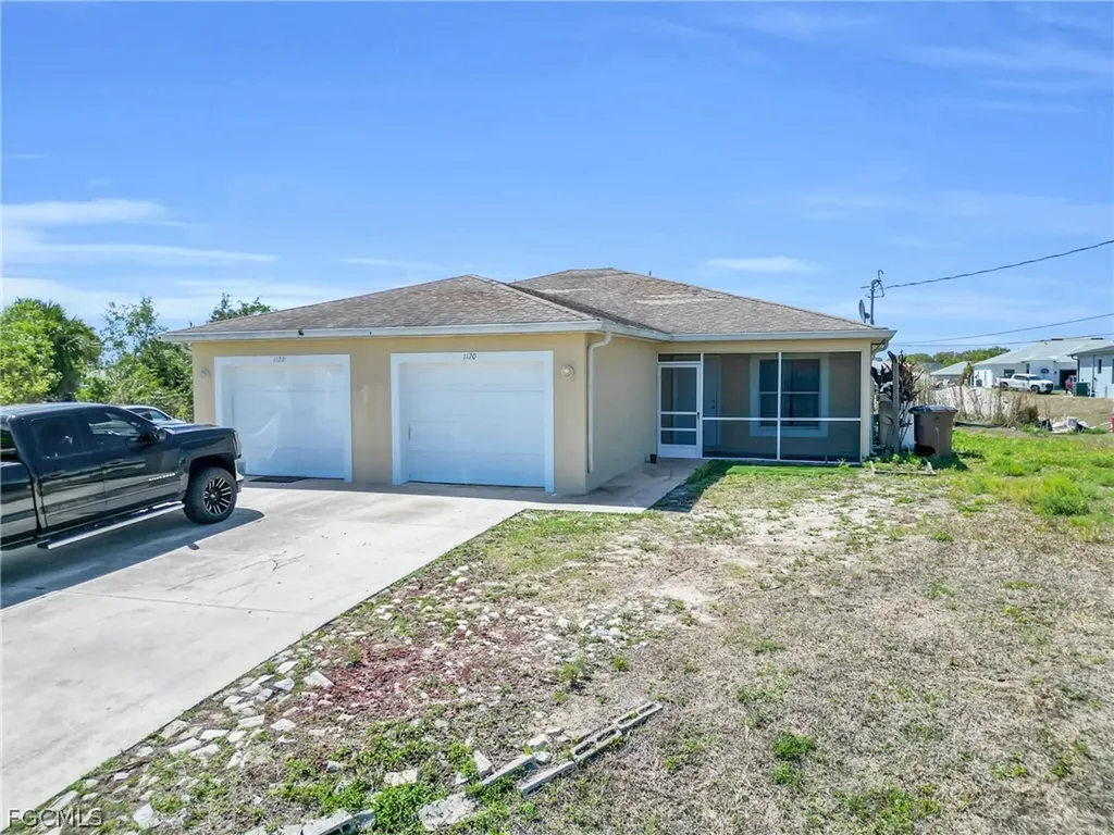 1120/1122 Gordon Avenue S Lehigh Acres FL 33973