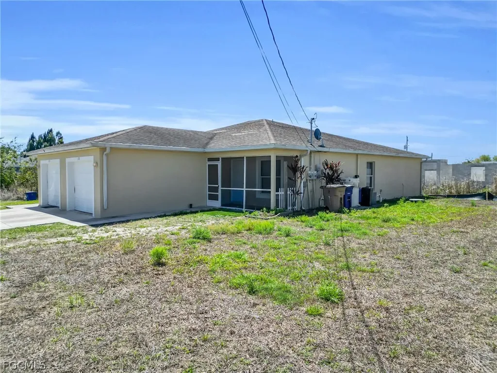 1120/1122 Gordon Avenue S Lehigh Acres FL 33973