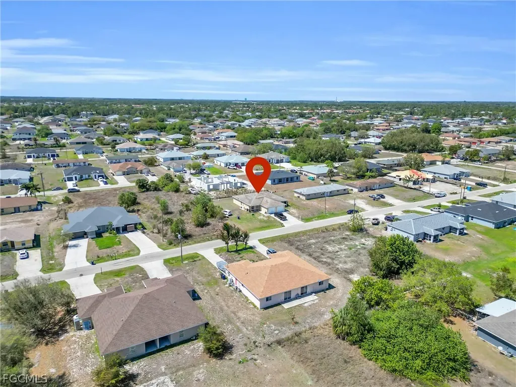 1120/1122 Gordon Avenue S Lehigh Acres FL 33973