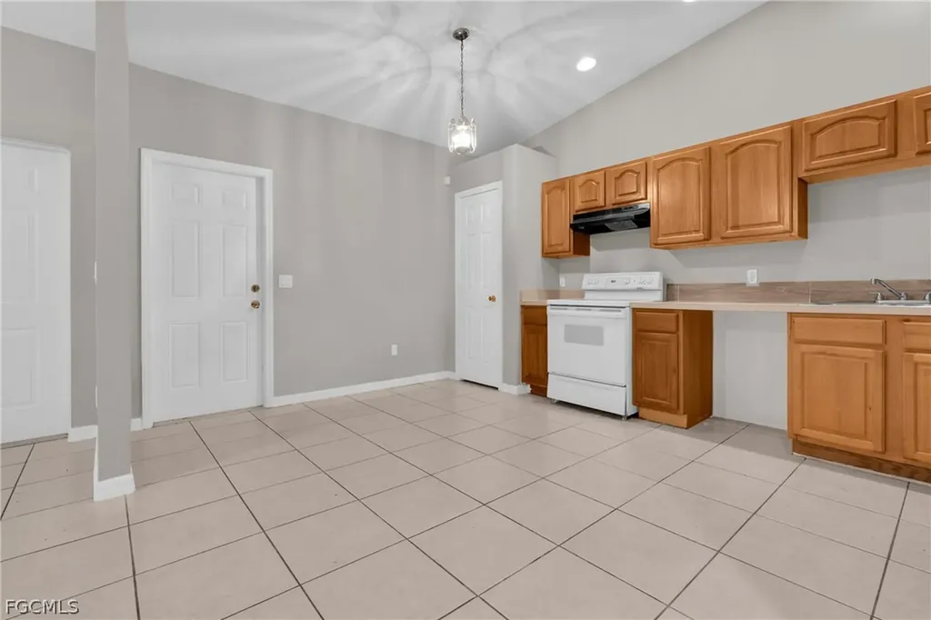 1120/1122 Gordon Avenue S Lehigh Acres FL 33973