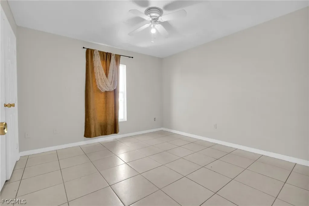 1120/1122 Gordon Avenue S Lehigh Acres FL 33973