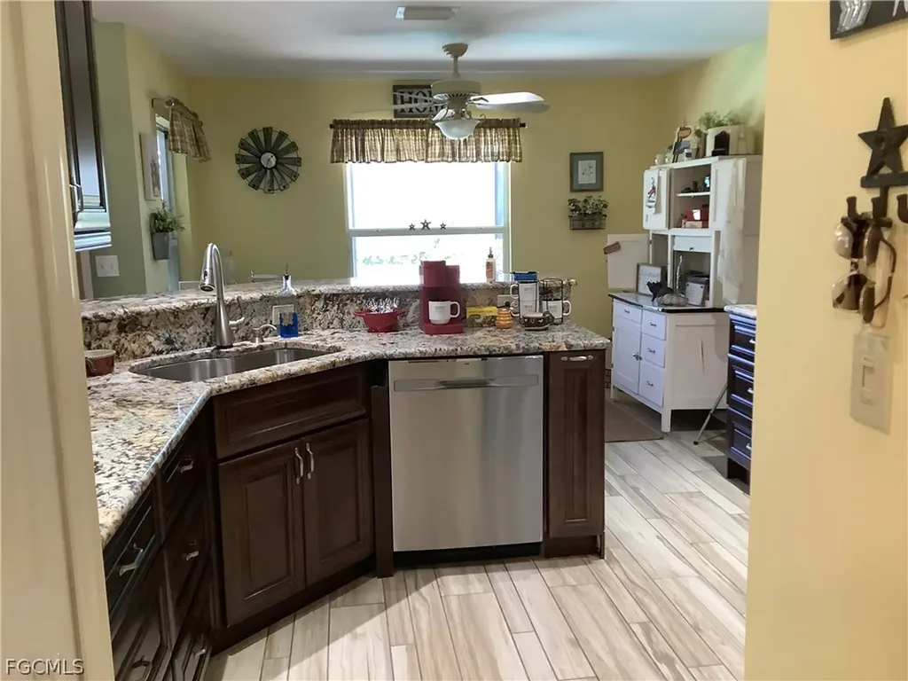 2307 SW 44th Street Cape Coral FL 33914
